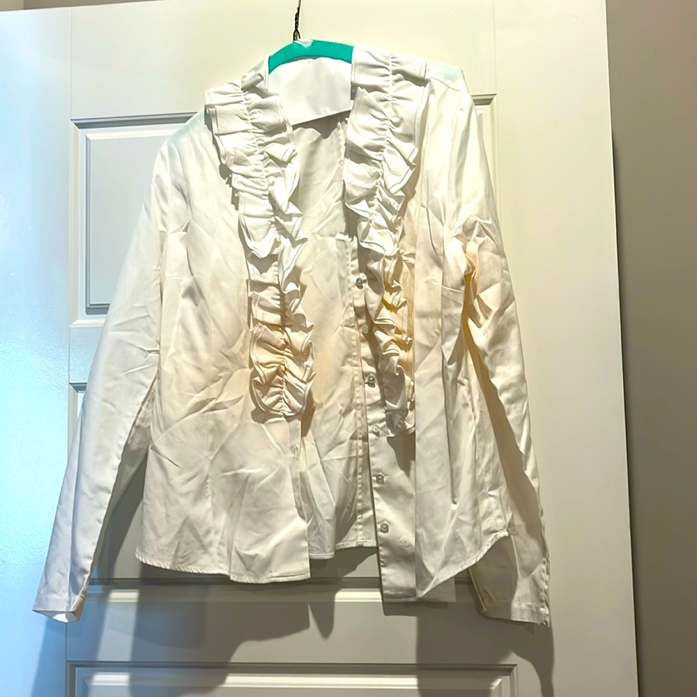 White ruffle top with buttons